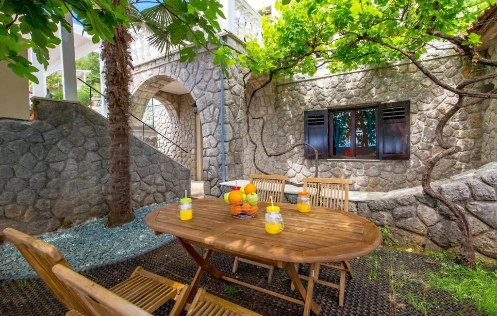 Vila Iris - Opatija By Villas Guide Breza