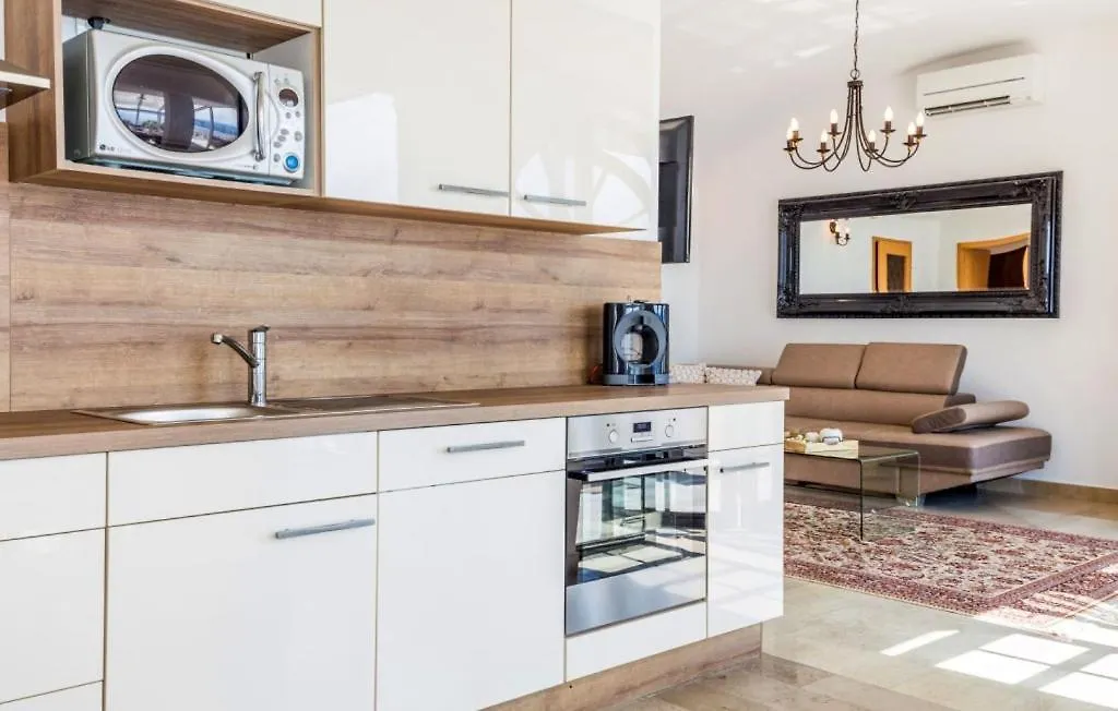 Vila Iris - Opatija By Villas Guide Breza 0*,