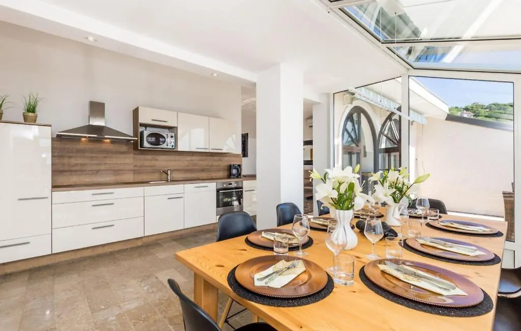 Vila Iris - Opatija By Villas Guide Breza