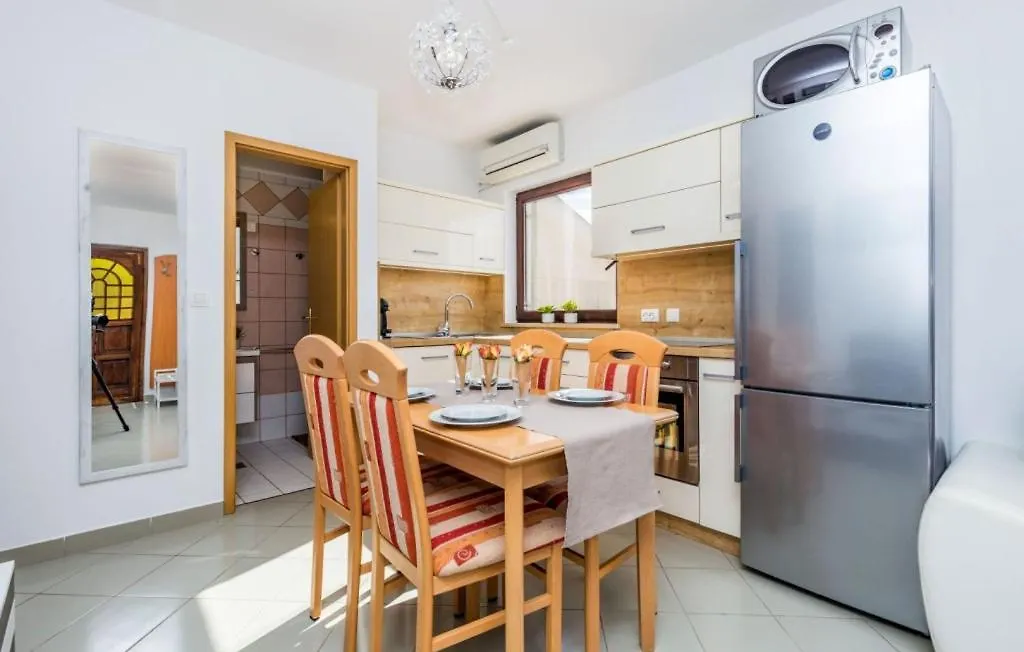 Vila Iris - Opatija By Villas Guide Breza 0*,  Croatia